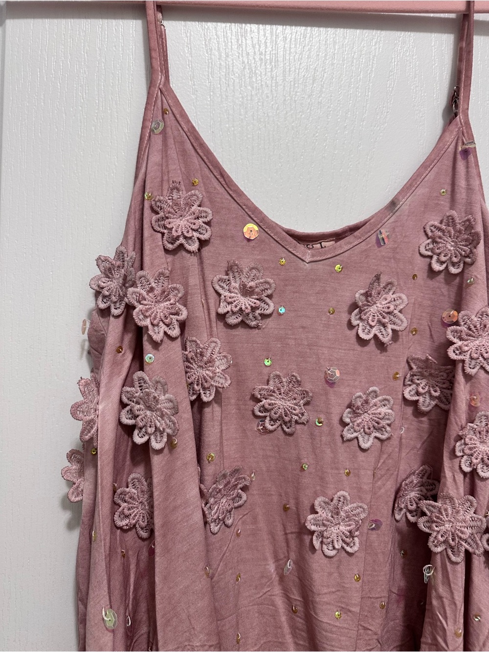 POL Pink Floral Appliqué Camisole Tank - Picture 2 of 6